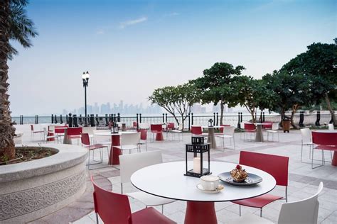 Let's Dine Outside at The Pearl Qatar! - Qatar Eating