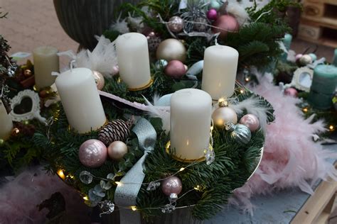 Welcher Adventskranz Passt Zu Mir Adventskranz Advent Weihnachtsdeko