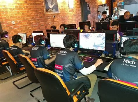 Top 13+ Rekomendasi Warnet Gaming Cafe di Jakarta dengan PC Spek Dewa ...