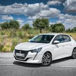 Fotos Peugeot 208 PureTech 100 EAT8 Allure 2019 Motor Es