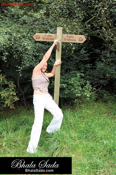 Hot British MILF Gets Nude In Local Park 15 Photos