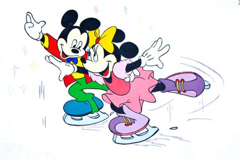 Mickey And Minnie Ice Skating By Qooki On Deviantart