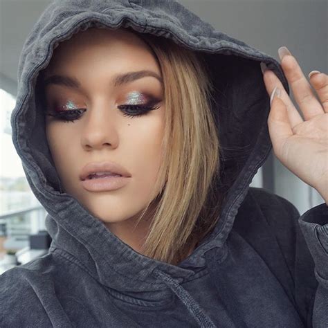 Rainy Day Makeup Using Urbandecaycosmetics Naked Ultimate Basics Palette Solstice Shadow