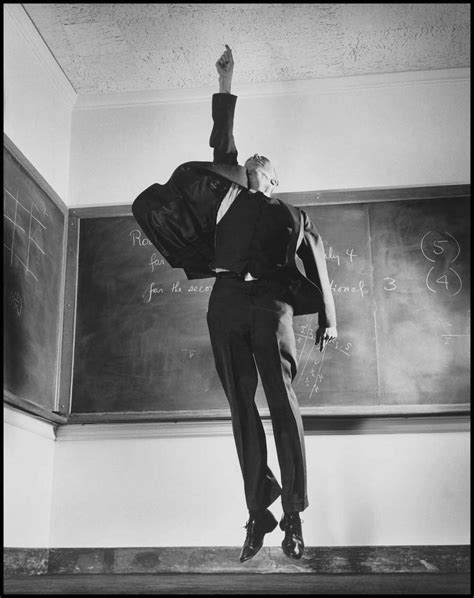 Philippe Halsmans Fabulous Jump Portraits Flashbak