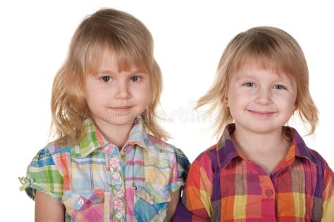 Glimlachende Blonde Meisjes Stock Foto Image Of Pret Besnoeiing