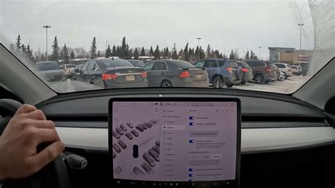 Tesla's 360 Degree Parking View With FSD Beta 10.69.25 | Torque News