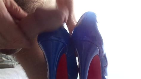 Grandes Tacones Azules Free Gay Handjob Porn 12 XHamster