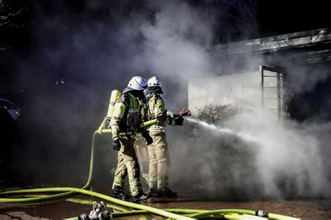 Müllcontainer brennen an der Tempelhofer Straße Langenhagen aktuell