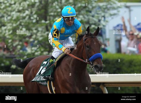 Hot Springs Arkansas USA 11th Apr 2015 American Pharoah With Jockey Victor Espinoza Aboard