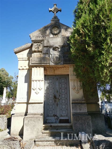 Cimitirul Eternitatea Din Ia I Un Muzeu Al Vie Ilor Ve Nice Poza