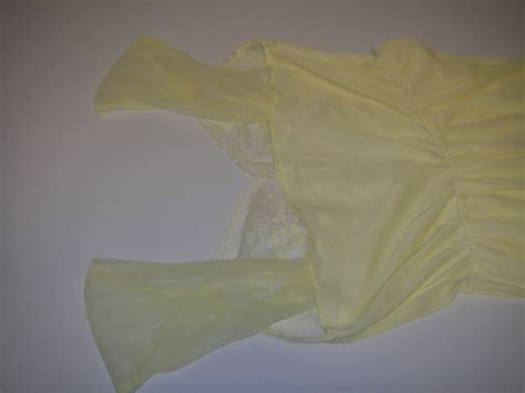 Vintage Lady Andrea Negligee Lingerie Nightgown Yello Gem
