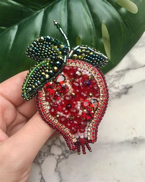 БРОШКИ ИЗ БИСЕРА | СПБ 💙 on Instagram: “Ну очень красивый получился ...