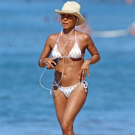 20 Sexy Jada Pinkett Smith Bikini Photos Barnorama
