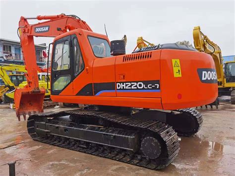 22 Tons Used Doosan Dh220LC 7 Hydraulic Crawler Used Excavator 1 Cubic