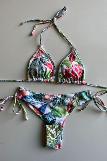 Wholesale Sexy Slight Stretch Leaves Batch Printing Padded Lace Up Backless Bikini Sets BA