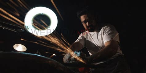 Unnaipol Oruvan Tamil Movie Trailer Review Stills