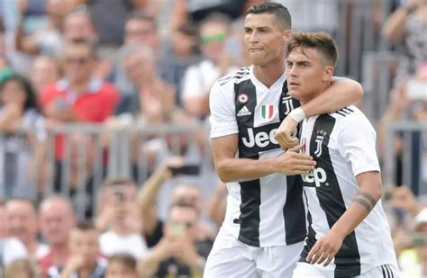 Viral el beso de Cristiano Ronaldo a Paulo Dybala que estalló en las redes