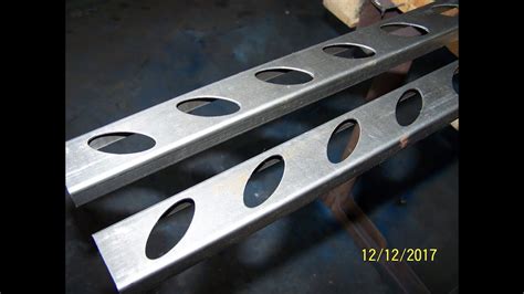 Как сделать овальные отверстия - YouTube