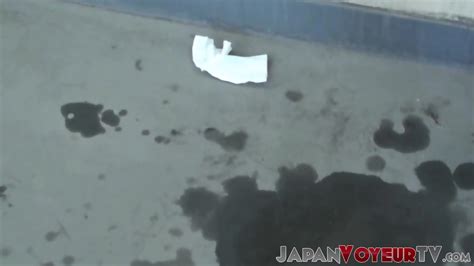 Japanese Babe Taped Peeing In Public By Voyeur