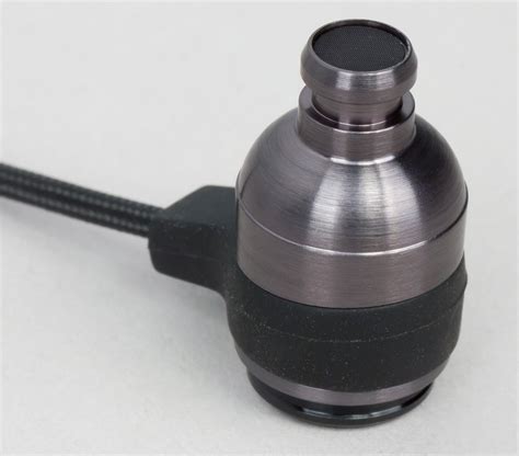 Cooler Master MH703 — внутриканальные наушники для... игр?