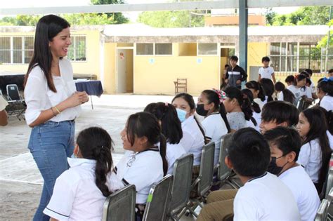 Estudiantes De Tixp Ual Reciben Apoyos Del Programa Impulso Escolar