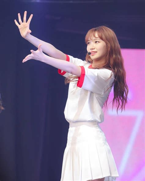 Chaewon 김채원 Izone On Instagram “ 190120 © Inchoki Time Japan Debut Showcase — Izone