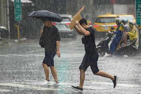 大雨來襲！台灣各地未來一週下雨情況一覽 清明節 清明連假 雷雨 大紀元