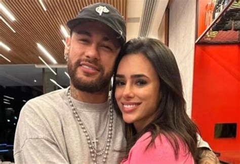 Sbt Tv Bruna Biancardi Revela Que Gravidez Neymar Foi Planejada