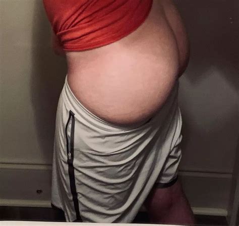 M20 Ass Shot DMs Open For 18 Nudes HeSquats NUDE PICS ORG