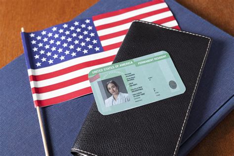 USCIS mejora el proceso de tramitación de permisos de trabajo El