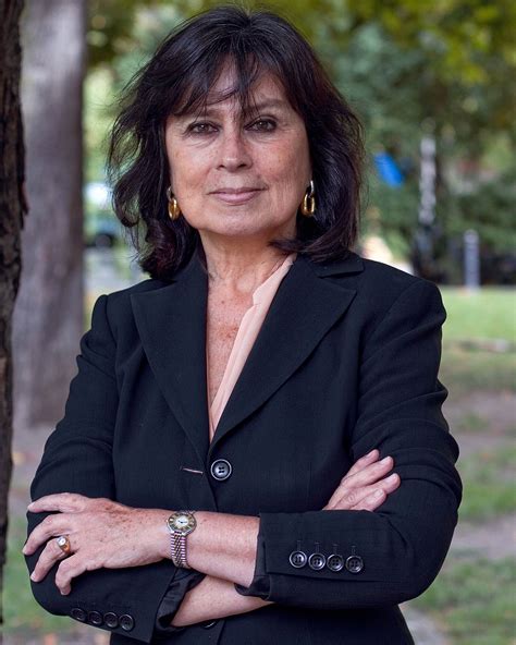 Laura Restrepo Biografía Y Obra Completa