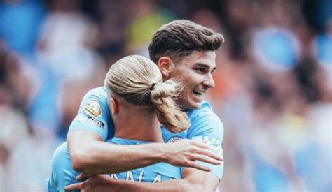 34 pases Golazo de Julián Álvarez en la goleada del Manchester City