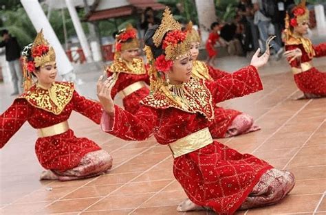 5 Tarian Adat Gorontalo Yang Jadi Kekayaan Budaya Indonesia