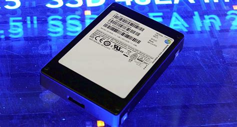 Samsung Revela El Primer Disco Duro 2 5 SSD De 16TB