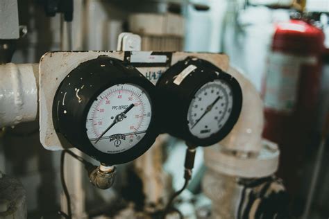 machine black background      machine black