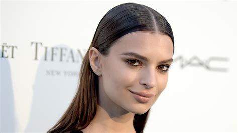 Emily Ratajkowski Poses Nude To Show Off Baby Bump Access