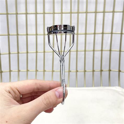 Shu uemura Бигуди для ресниц - купить с доставкой по выгодным ценам в ...