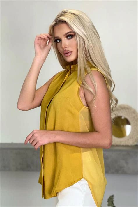 Beautiful Yuliua Y O From Almaty With Blonde Hair Id Ladadate
