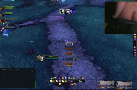 Streamer Flashes Ass ThisVid