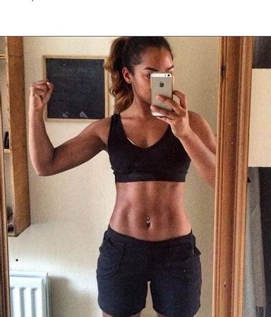 8 Hot Sexy Tahirah Sharif Bikini Pics