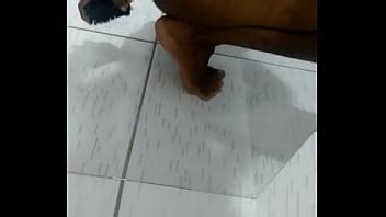 Enfiando A Escova No Cu XVIDEOS