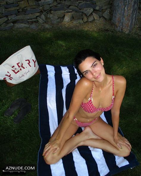Kendall Jenner Nude And Sexy Bikini Photos Collection AZNude