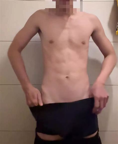 Vidéos porno gratuites Toilettes Publiques Gay xHamster