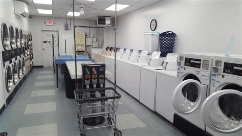 Tiny Bubbles Laundromat - Laundromat in Leominster