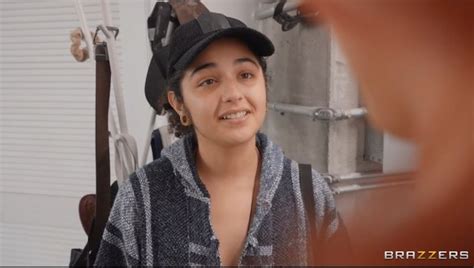 Please Tell Me Who S This Side Actor In Brazzers Porn Video Gia