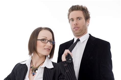 Studiu Cu cât oamenii au funcţii mai înalte cu atât sunt mai infideli Dragoste Sex Sex