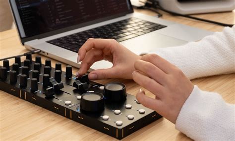Intech Studio Grid - modularer MIDI-Controller | KEYBOARDS