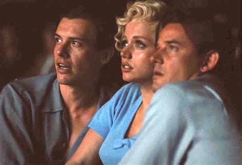 TALO CHARRAGA RESEÑA CINEMATOGRAFICA DE BLONDE Gatomadre