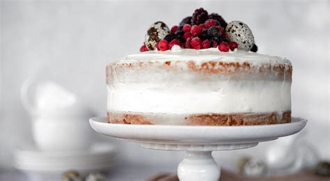 Zitronen Beeren Naked Cake