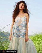 Sapna Pabbi Hot Pics Collection 2016 AZNude